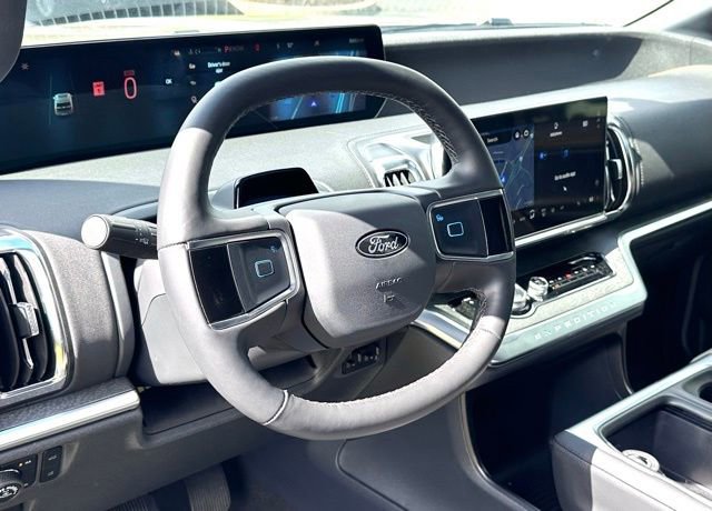 Used 2026 Ford Expedition Tremor AWD/4WD image 5
