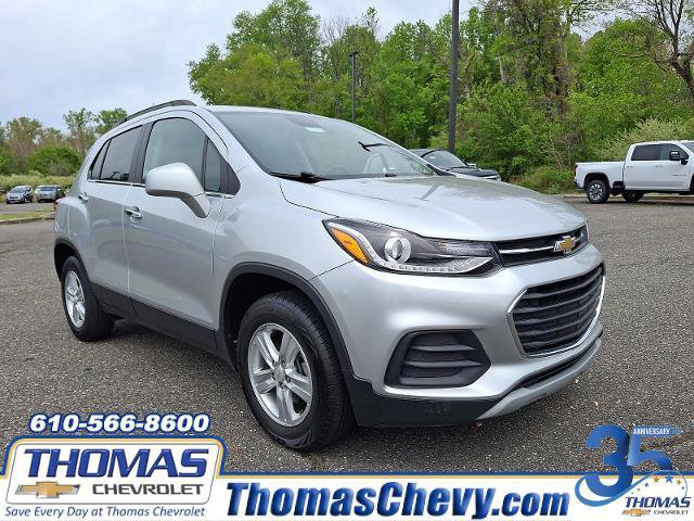 Used 2020 Chevrolet Trax LT w/ LT Convenience Package AWD/4WD image 1
