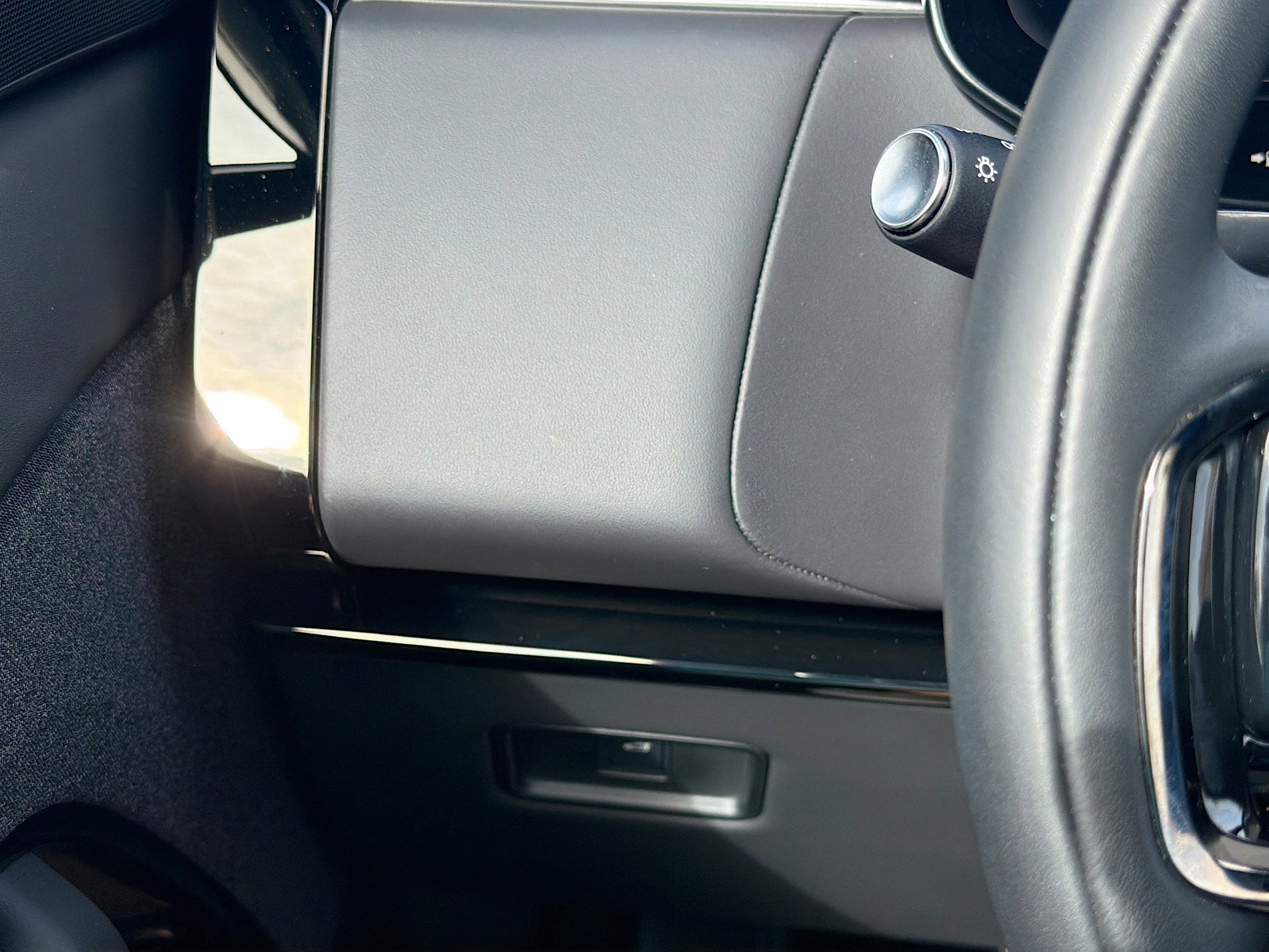 Used 2025 Land Rover Range Rover Sport Dynamic SE image 36