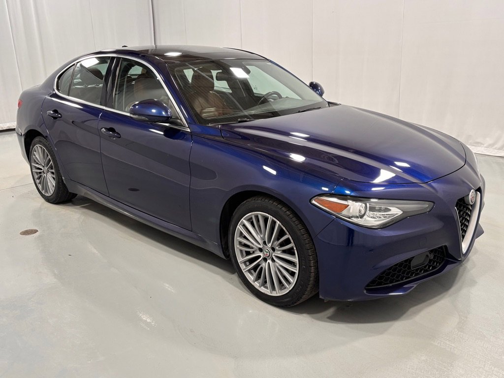 Used 2017 Alfa Romeo Giulia Ti w/ Lusso Package image 3