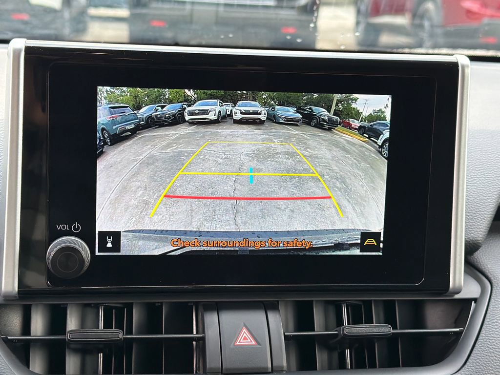 Used 2025 Toyota RAV4 LE FWD image 27
