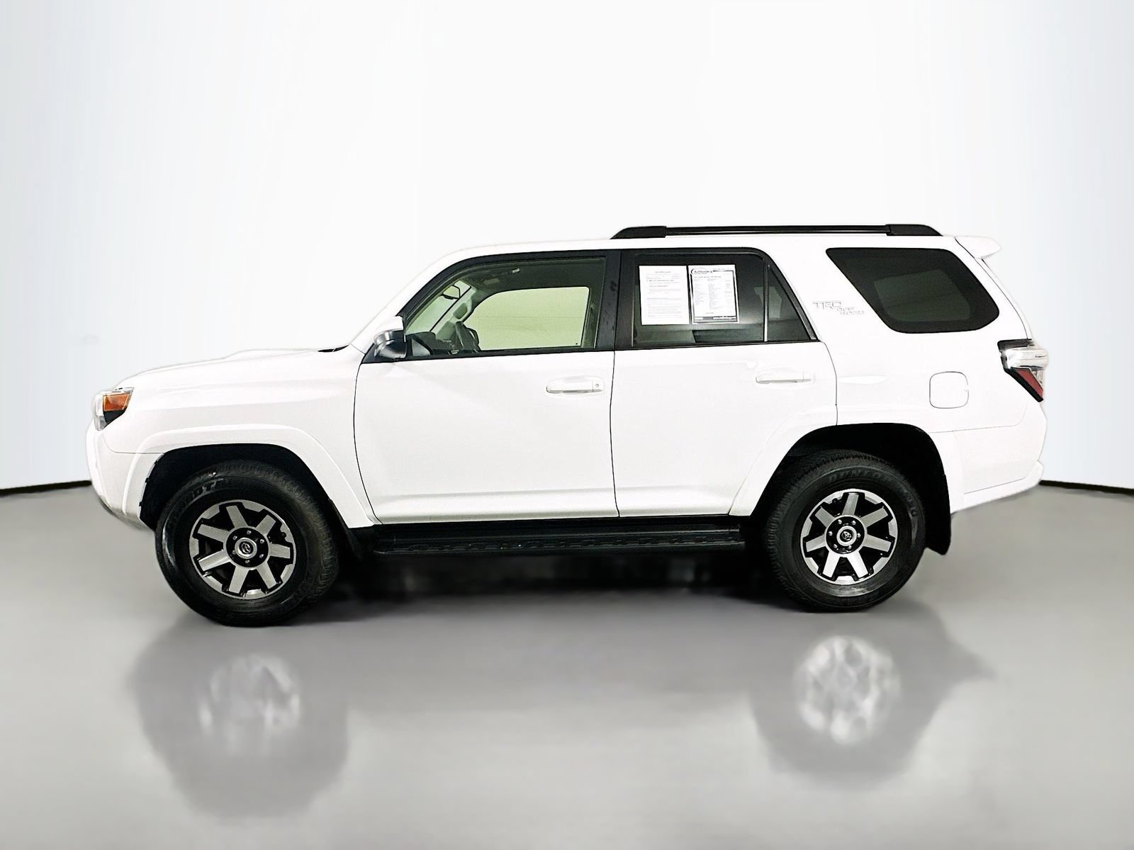 Used 2022 Toyota 4Runner TRD Off-Road AWD/4WD image 4