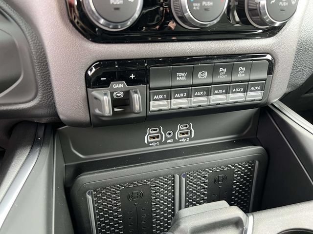 New 2026 RAM 2500 Big Horn AWD/4WD image 13