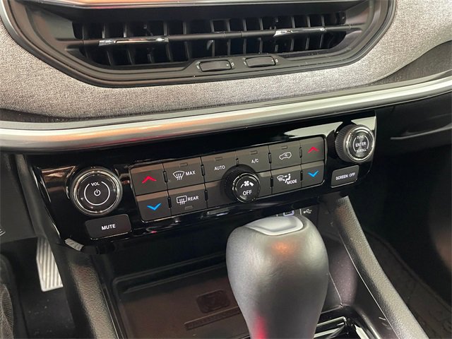 Used 2023 Jeep Compass Latitude w/ Sun and Sound Group image 8