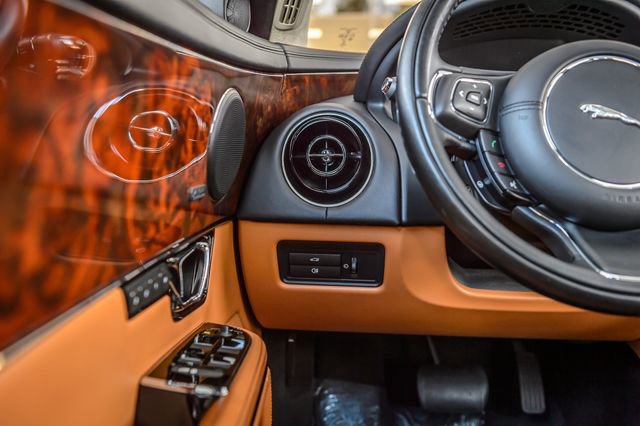 Used 2017 Jaguar XJ L Portfolio image 29