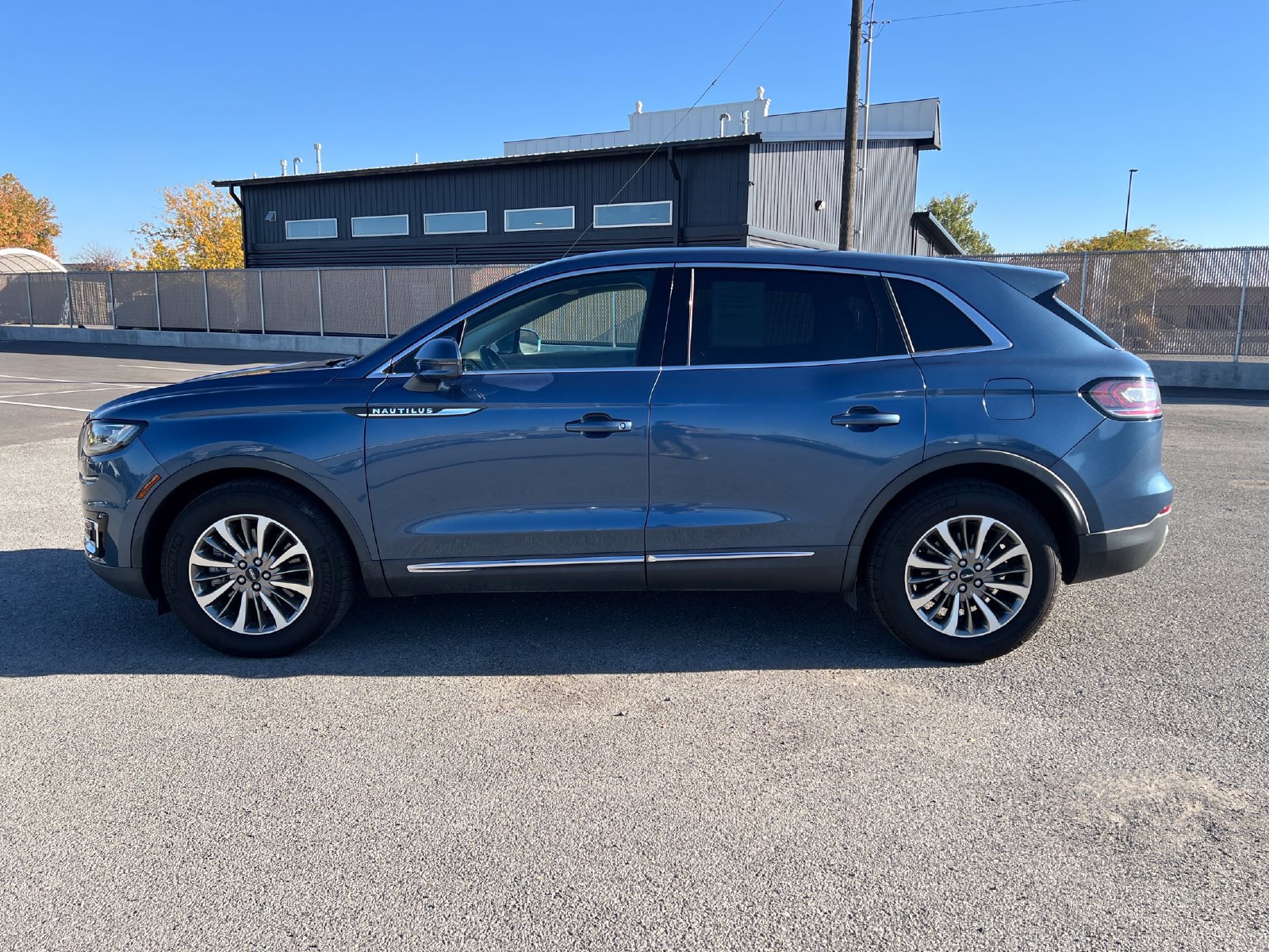 Used 2019 Lincoln Nautilus Select AWD/4WD image 6