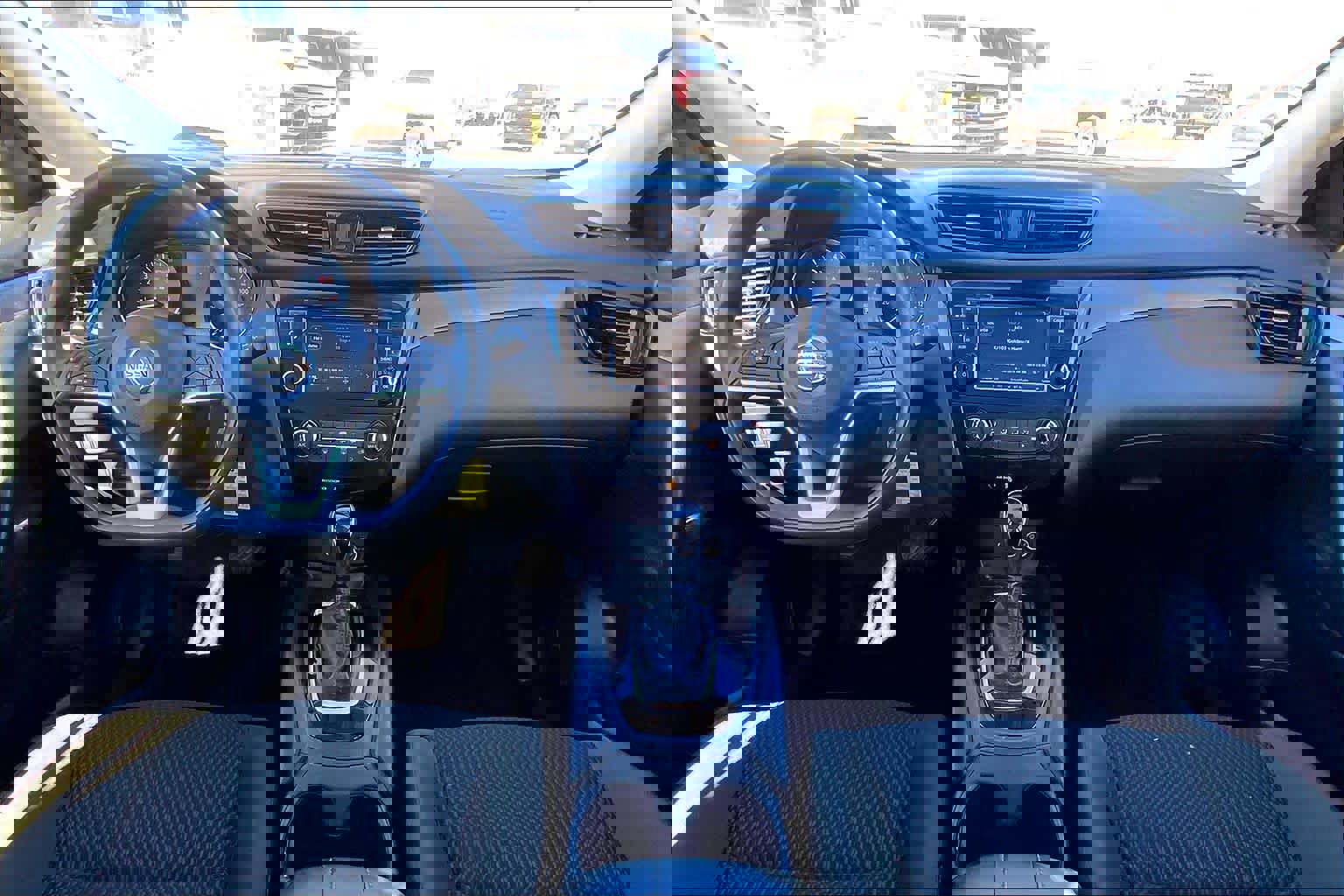 Used 2022 Nissan Rogue Sport S image 15