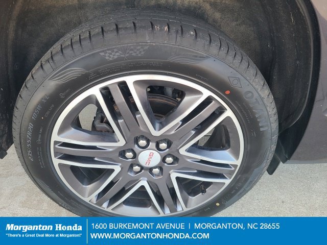 Used 2017 GMC Acadia Denali w/ Technology Package FWD image 31