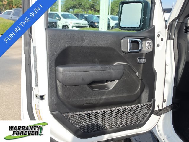 Used 2025 Jeep Wrangler Sport AWD/4WD image 11