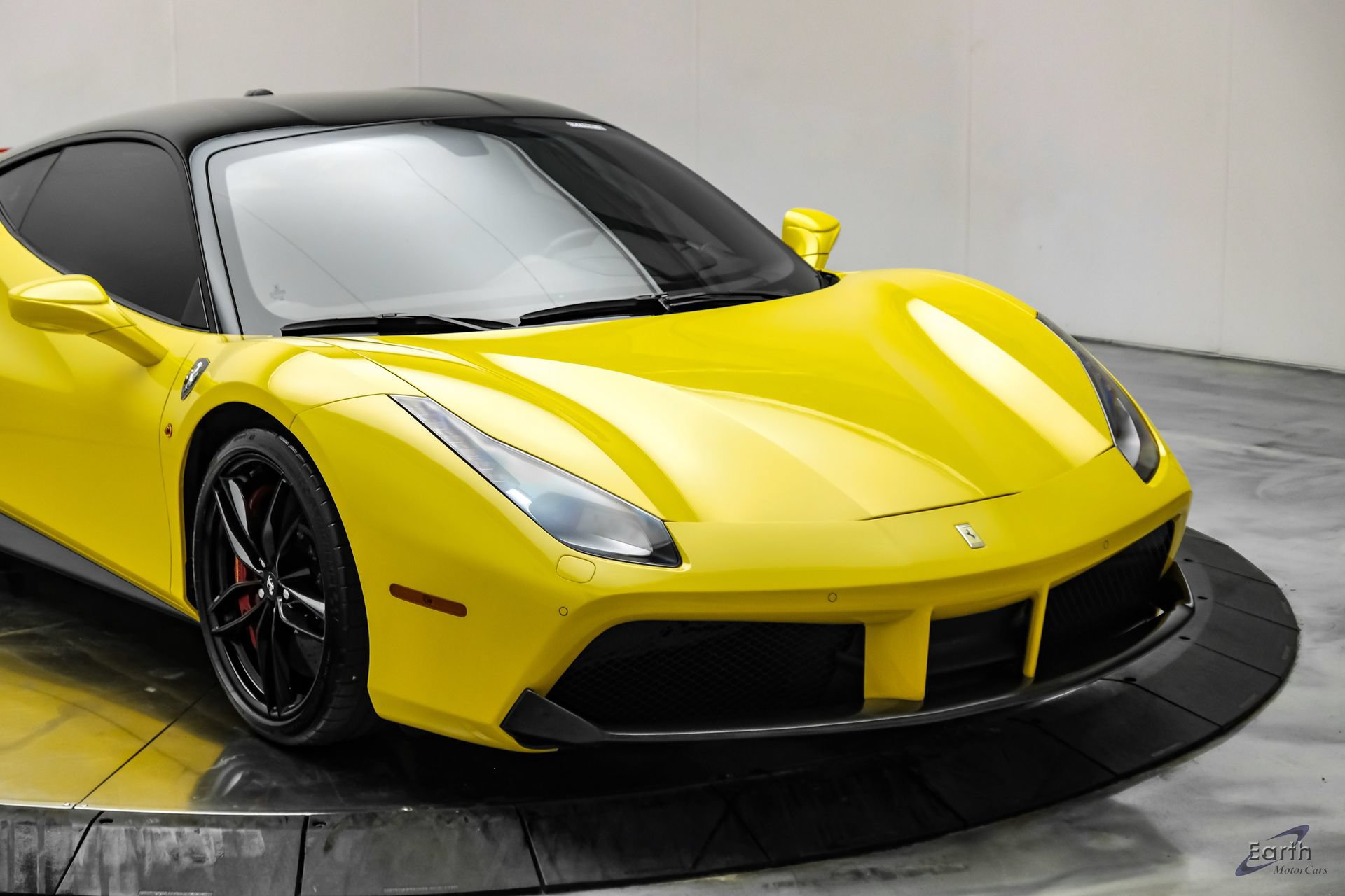 Used 2019 Ferrari 488 GTB RWD image 33