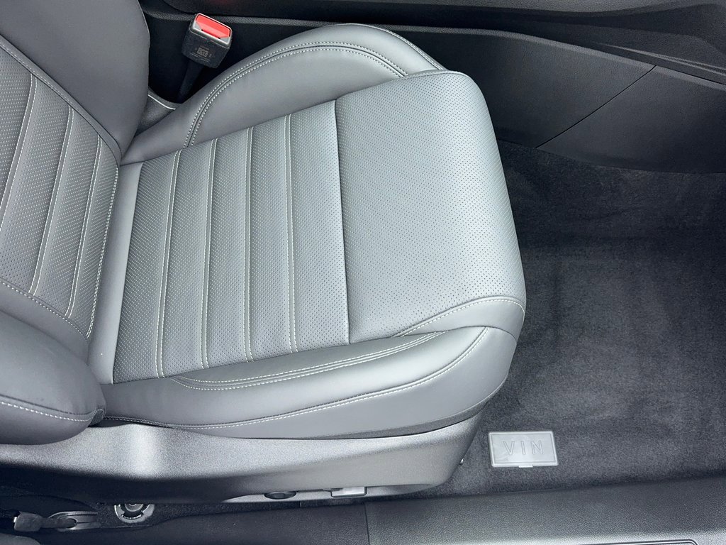 New 2025 Alfa Romeo Tonale w/ Premium Package image 41