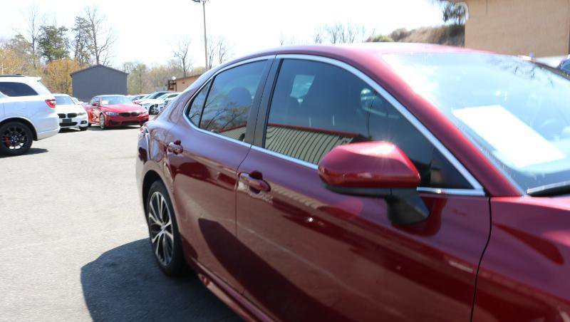 Used 2018 Toyota Camry SE image 8