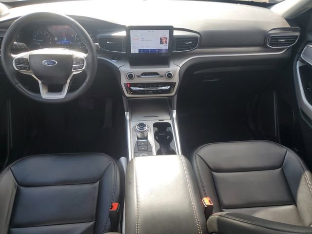 Certified 2024 Ford Explorer XLT w/ Equipment Group 202A AWD/4WD image 29