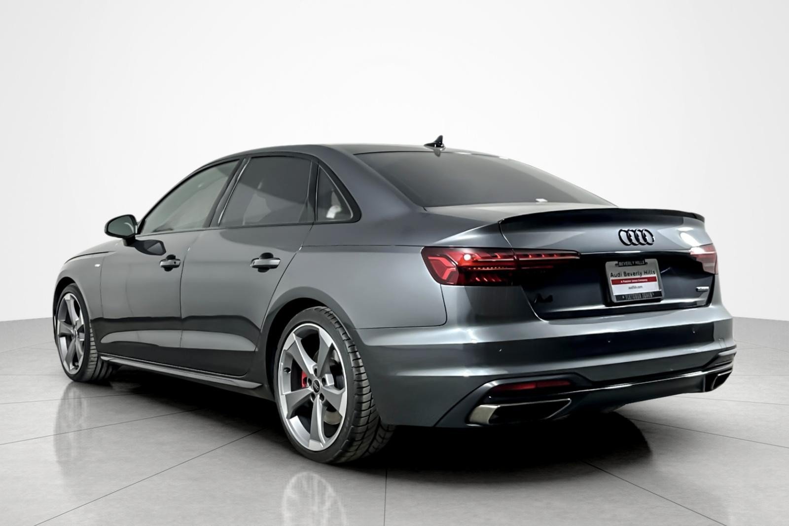 Used 2023 Audi A4 2.0T Premium Plus w/ Premium Plus Package AWD/4WD image 3