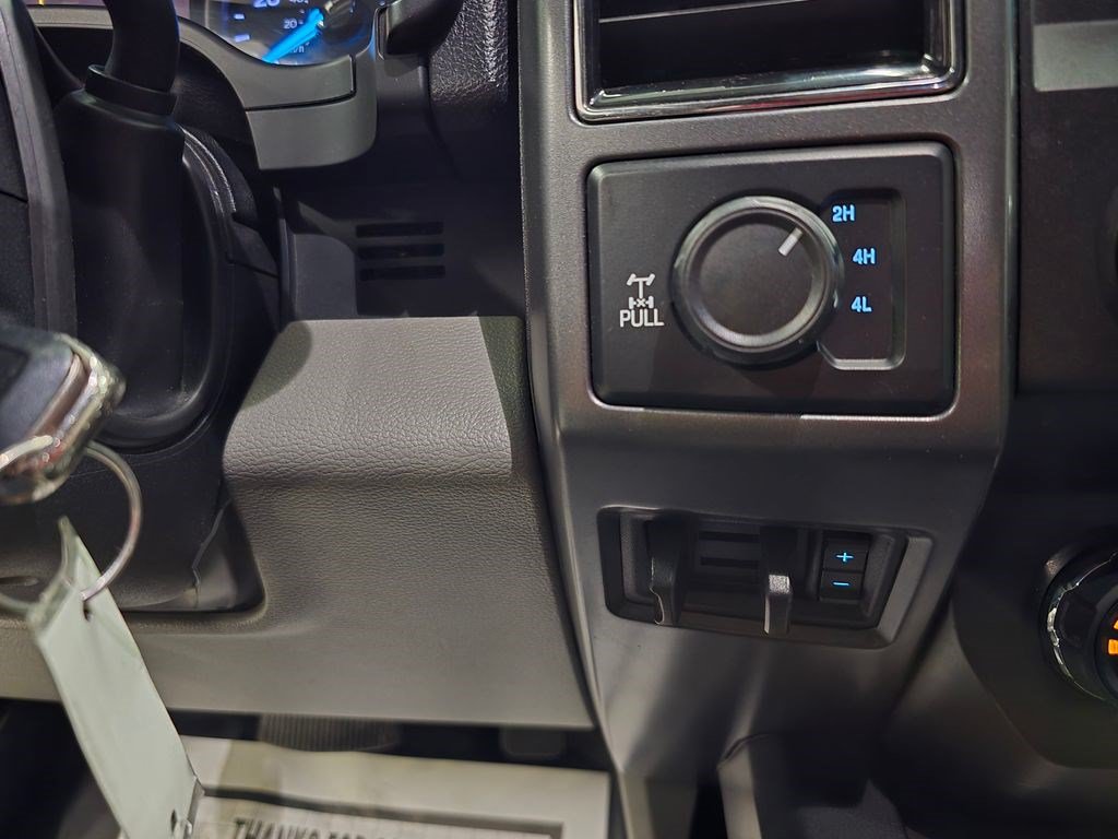 Used 2019 Ford F250 XLT w/ XLT Premium Package AWD/4WD image 29