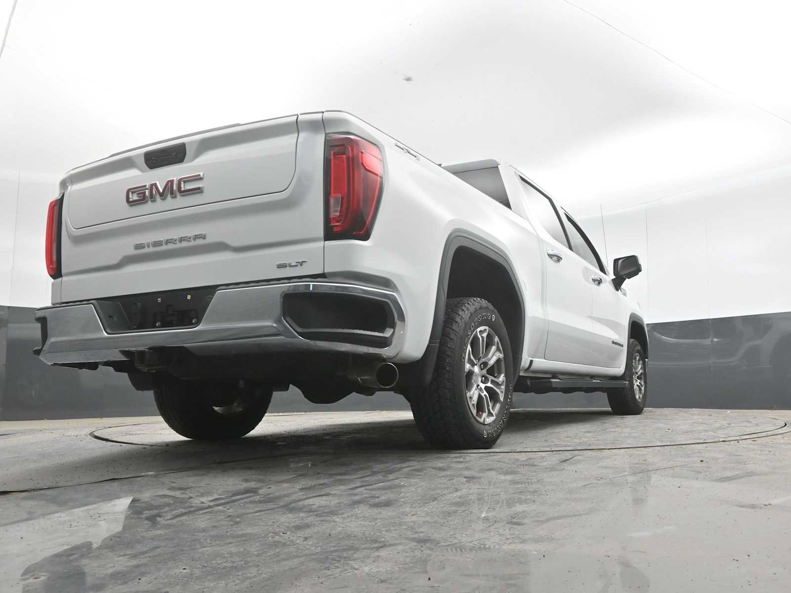 Used 2019 GMC Sierra 1500 SLT w/ SLT Convenience Package AWD/4WD image 33