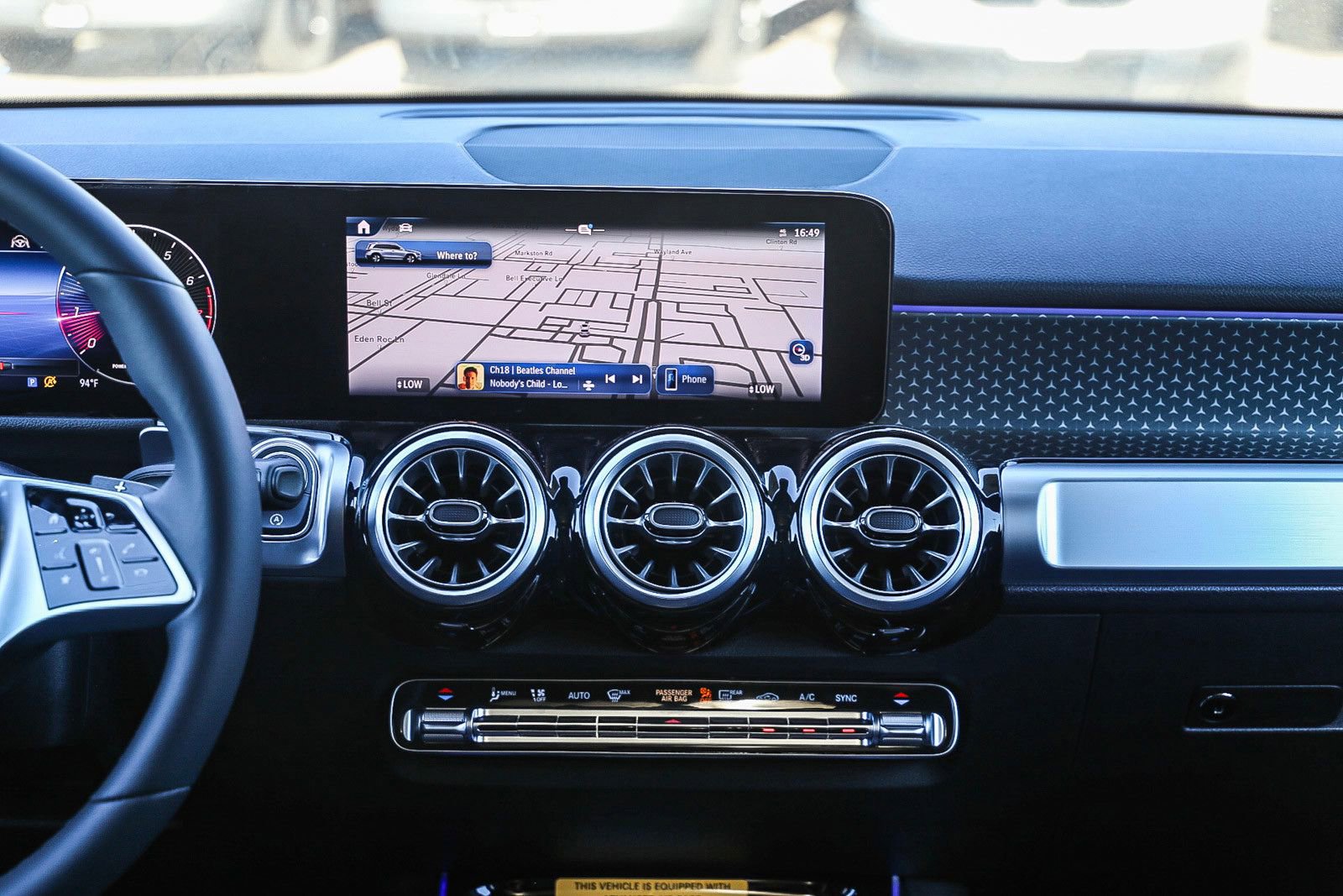 Used 2024 Mercedes-Benz GLB 250 4MATIC image 13