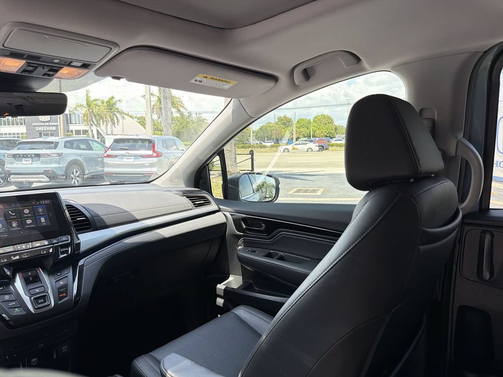 Certified 2024 Honda Odyssey Touring image 17