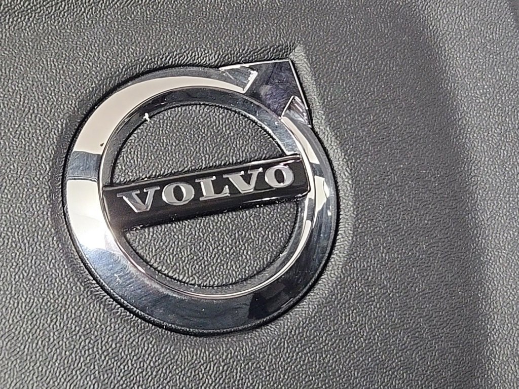 Certified 2023 Volvo XC40 Recharge Plus w/ Protection Package Premier image 28