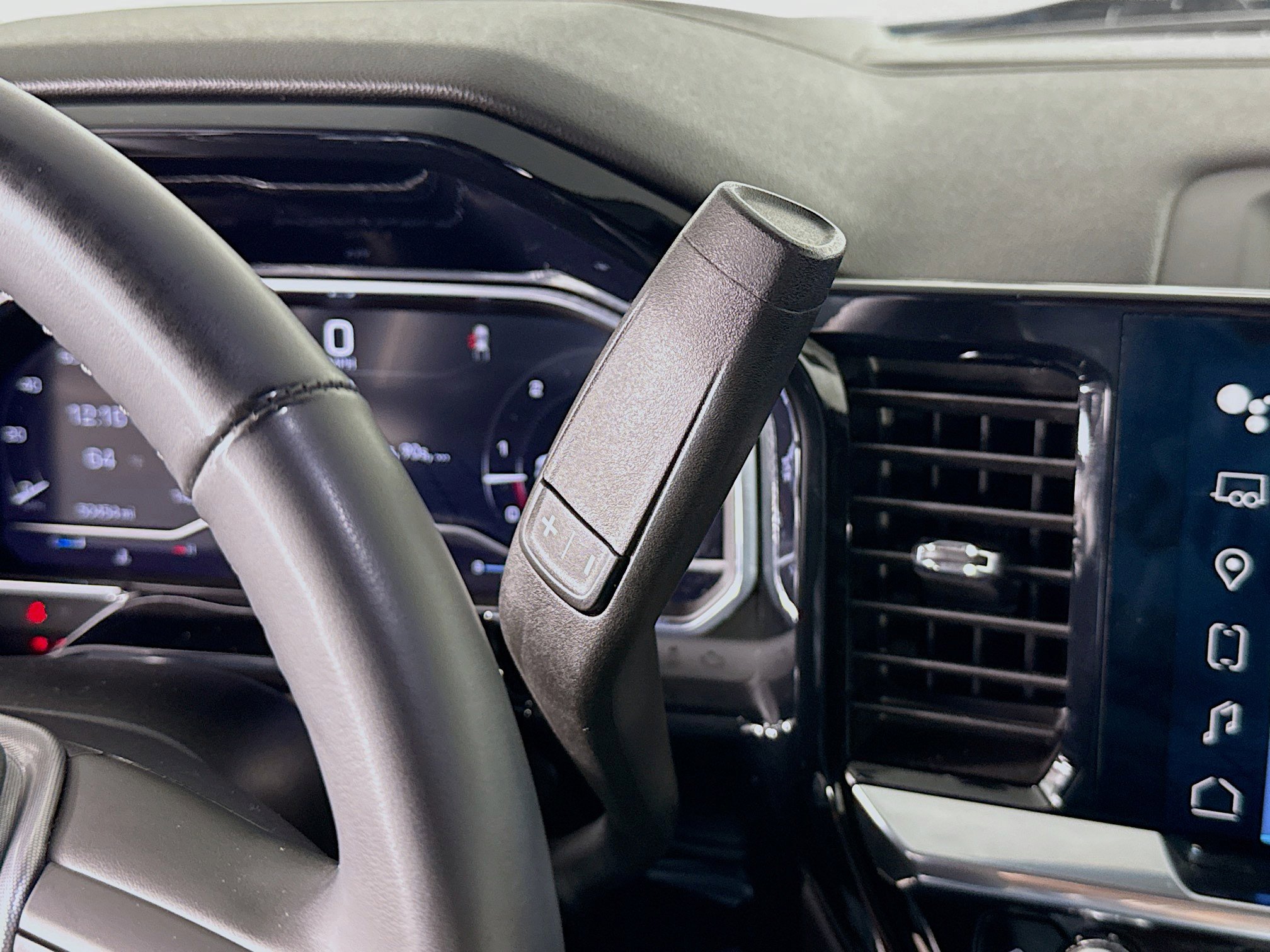 Used 2025 GMC Sierra 1500 SLT image 20