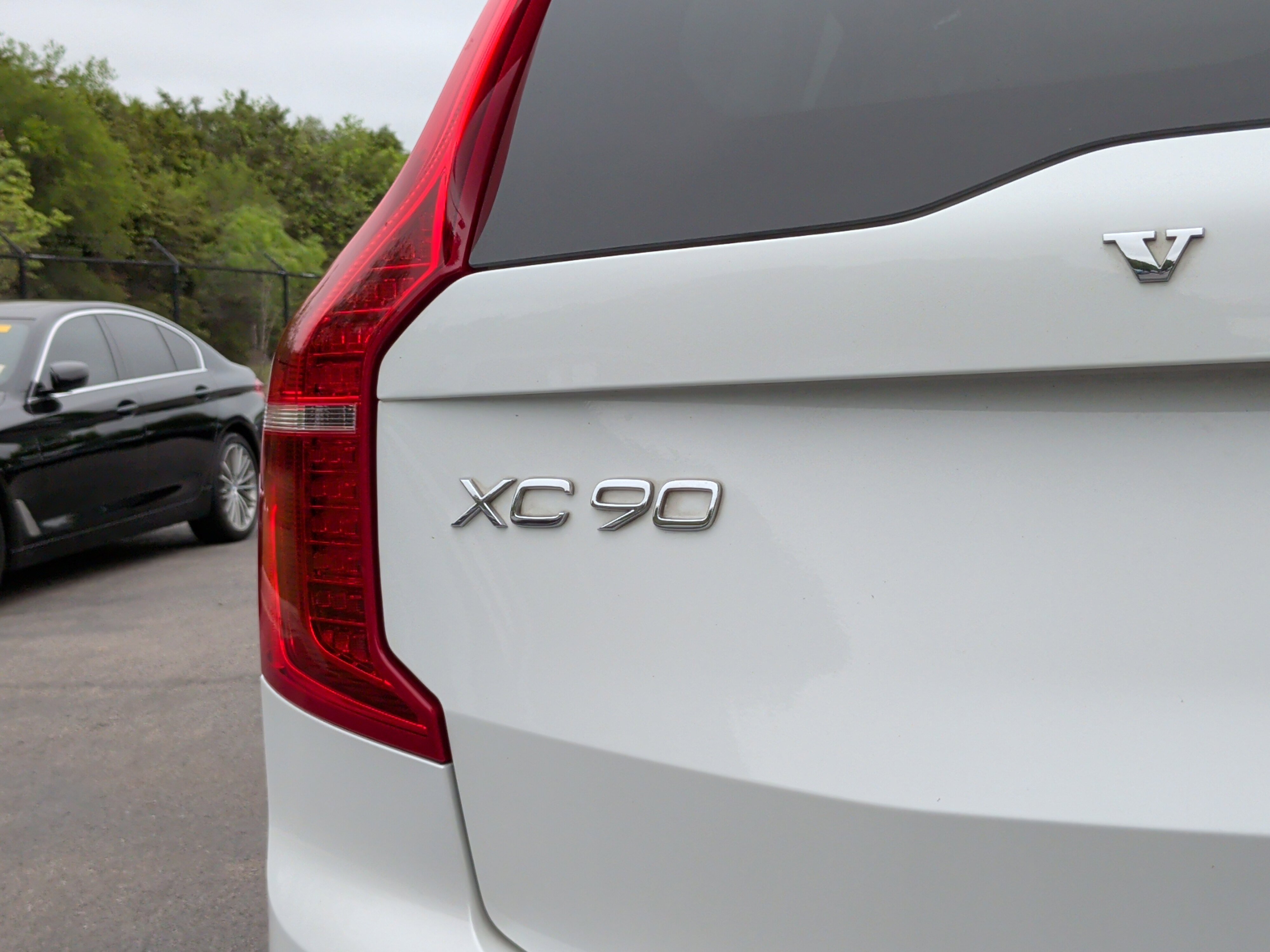 Used 2022 Volvo XC90 T8 Inscription w/ Advanced Package image 11