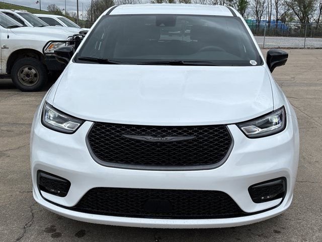 New 2026 Chrysler Pacifica Select image 12