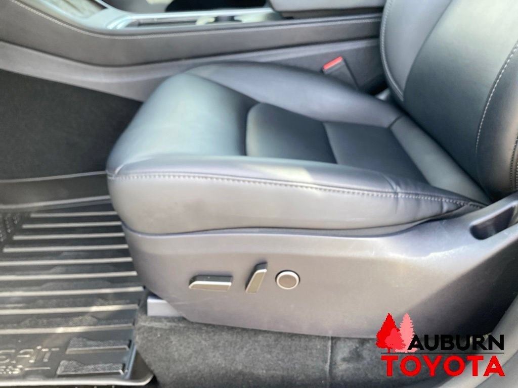 Used 2025 Tesla Model Y Long Range AWD/4WD image 39