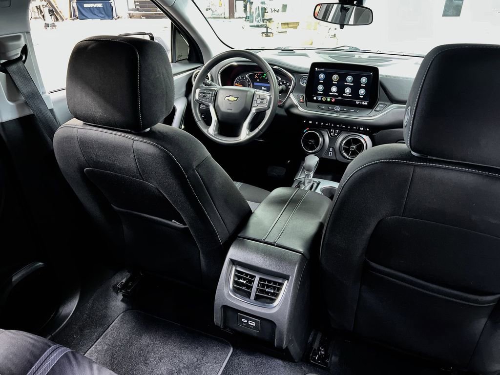 Used 2025 Chevrolet Blazer LT image 21