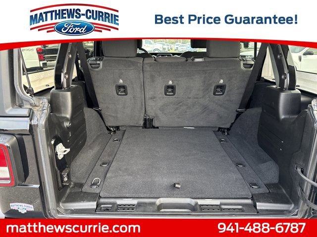 Used 2020 Jeep Wrangler Unlimited Sahara image 13