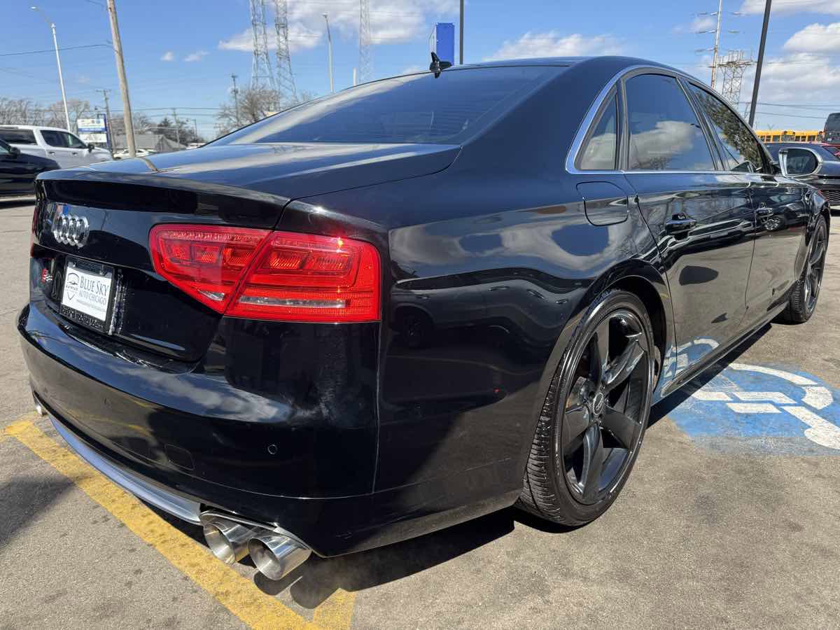 Used 2014 Audi S8 w/ Driver Assistance Package image 5
