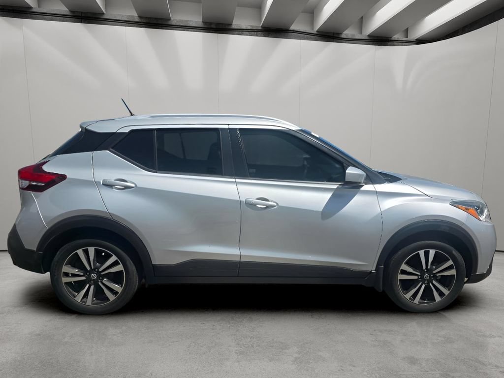 Used 2020 Nissan Kicks SV FWD image 11