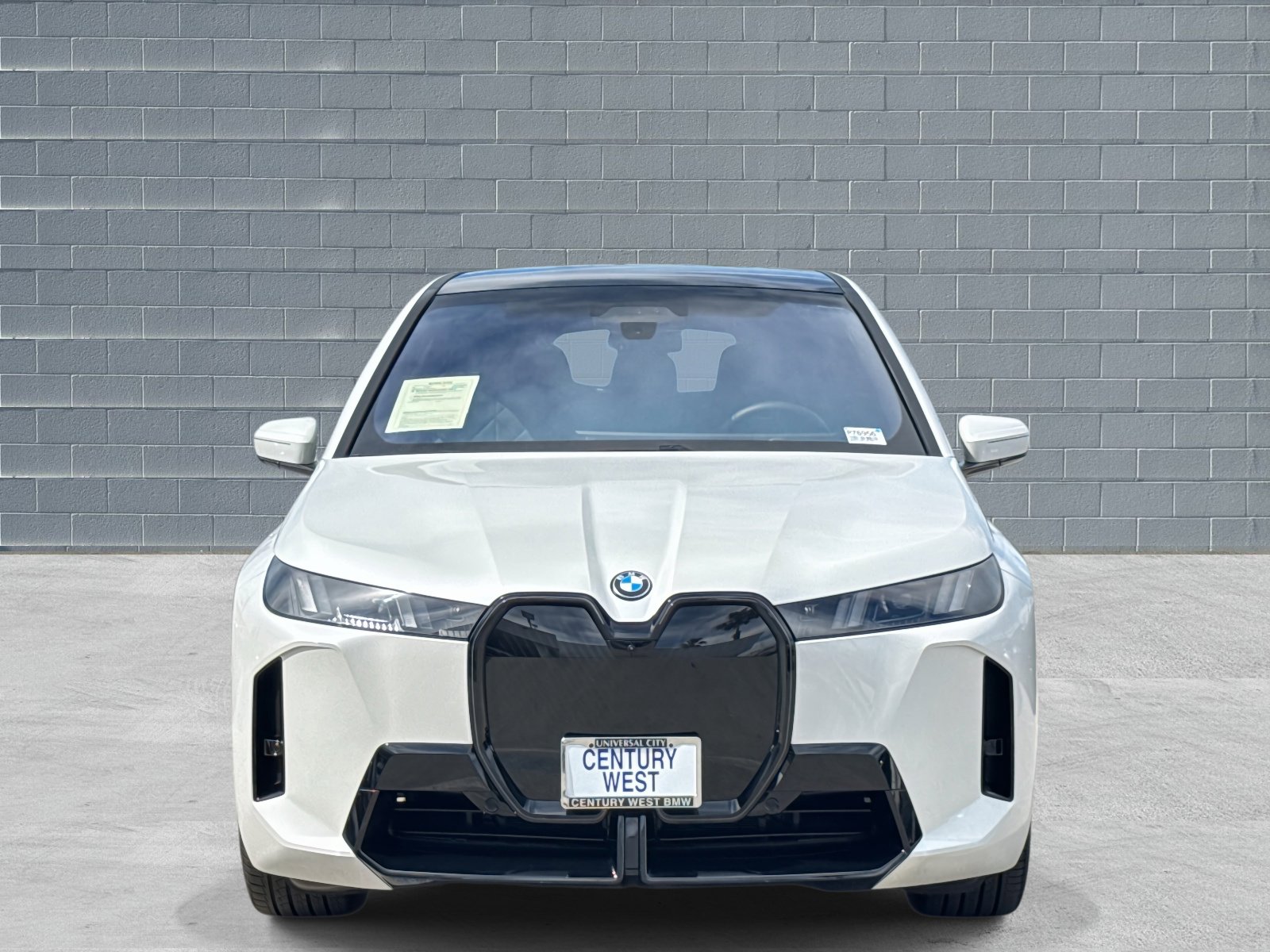 Used 2026 BMW iX xDrive60 image 2