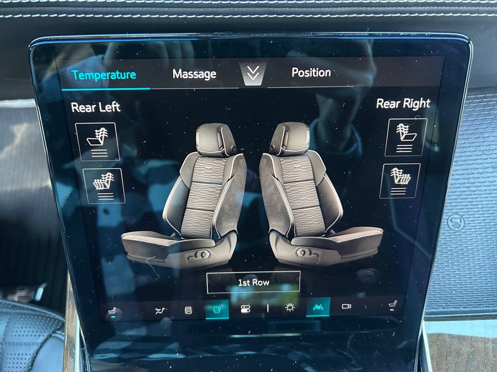 Used 2025 Cadillac Escalade Sport Platinum w/ LPO, Floor Liner Package AWD/4WD image 38