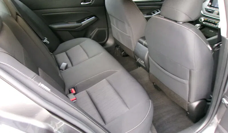 Used 2022 Nissan Altima 2.5 SV w/ SV Premium Package FWD image 11