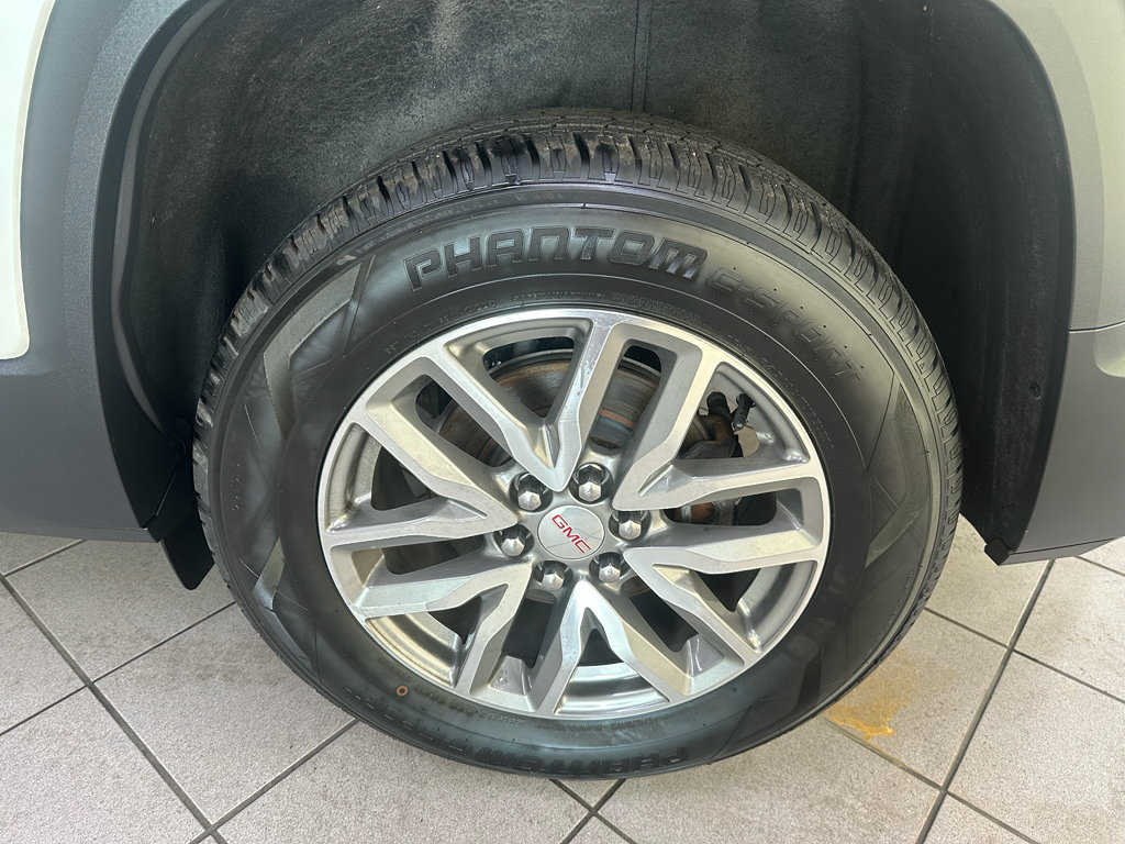 Used 2018 GMC Acadia SLE w/ Driver Alert Package I FWD image 16