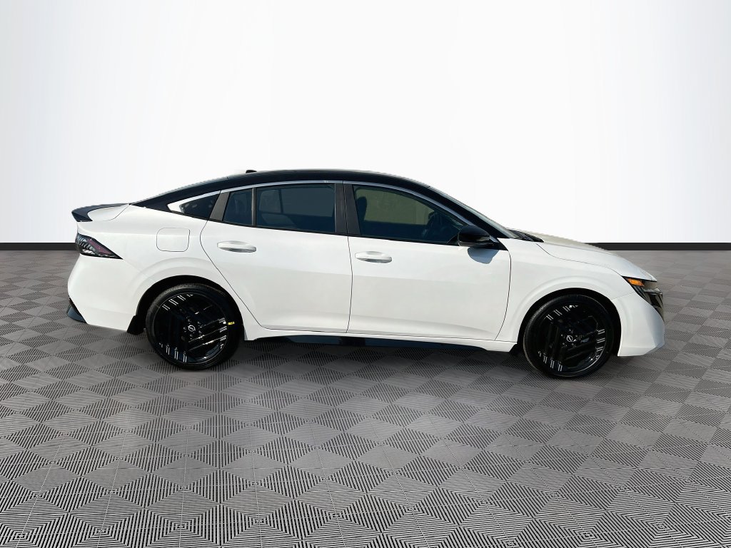 New 2027 Nissan Sentra SR FWD image 8