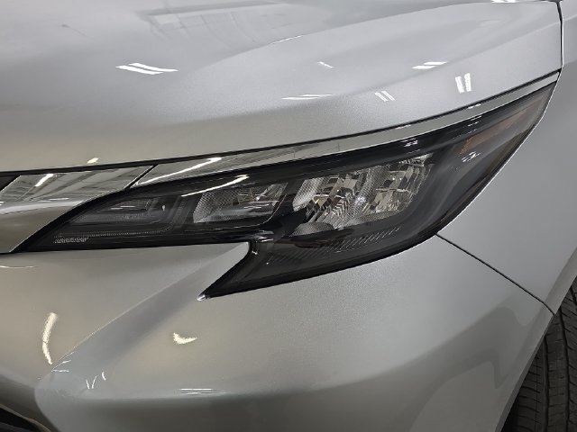 Certified 2025 Toyota Sienna XLE FWD image 25