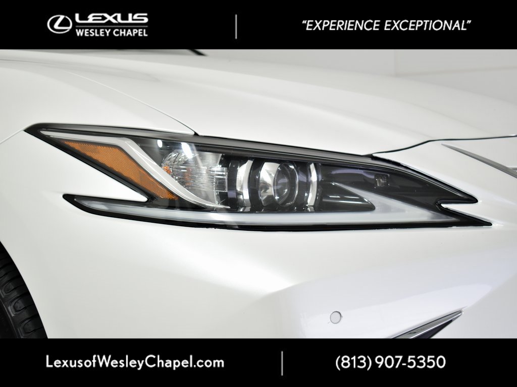 Used 2020 Lexus ES 300h w/ Premium Package image 3