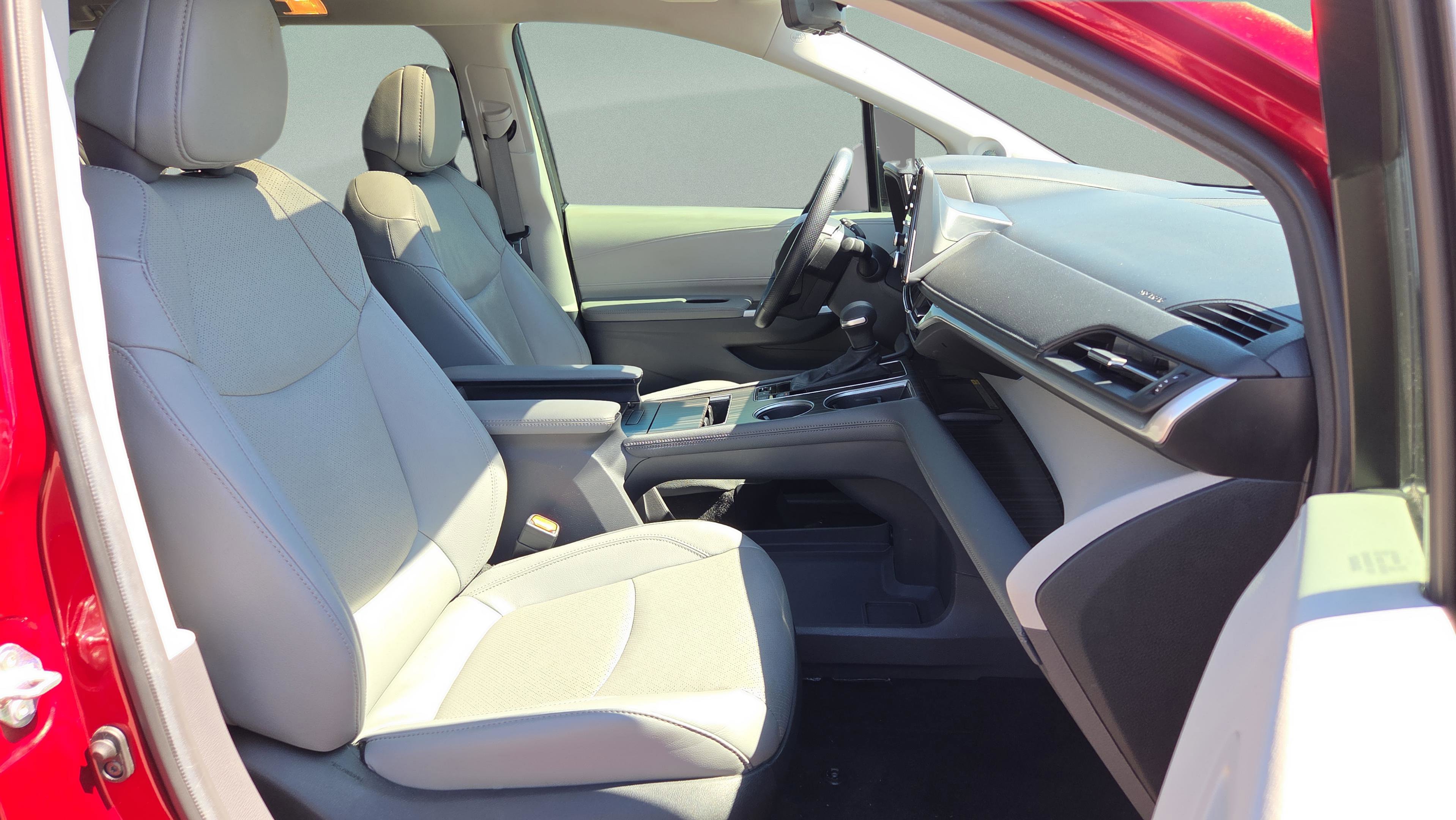 Certified 2023 Toyota Sienna Limited image 21