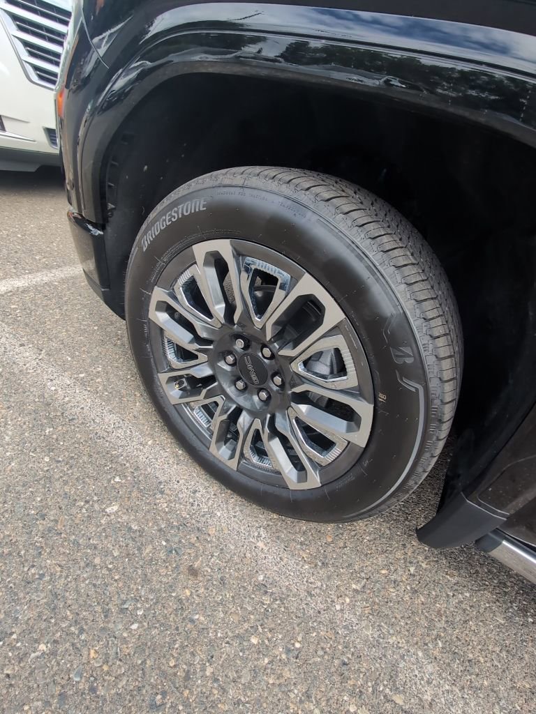 Used 2023 GMC Sierra 1500 Denali Ultimate image 4