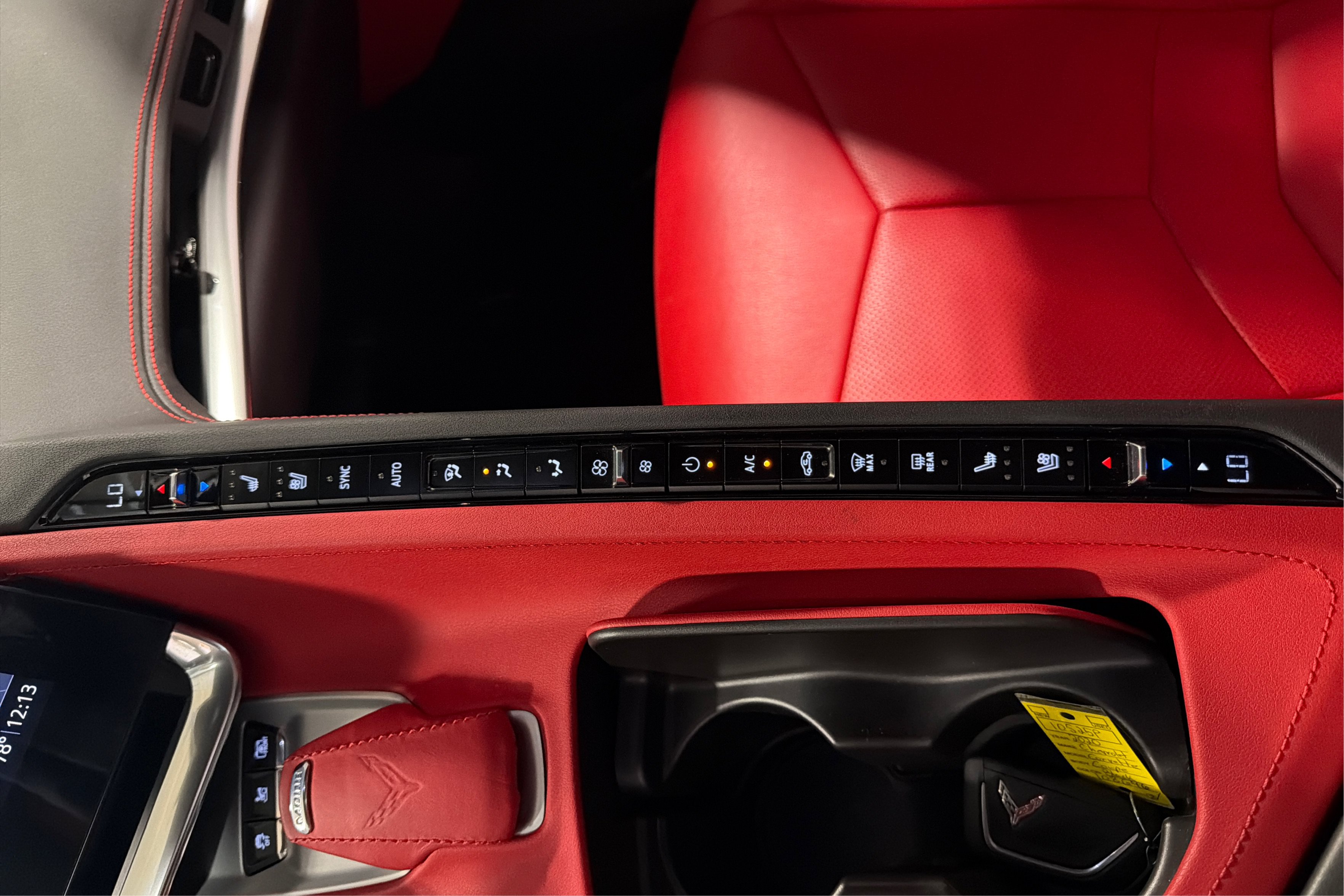 Used 2020 Chevrolet Corvette Stingray 2LT w/ 2LT Preferred Equipment Group RWD image 34