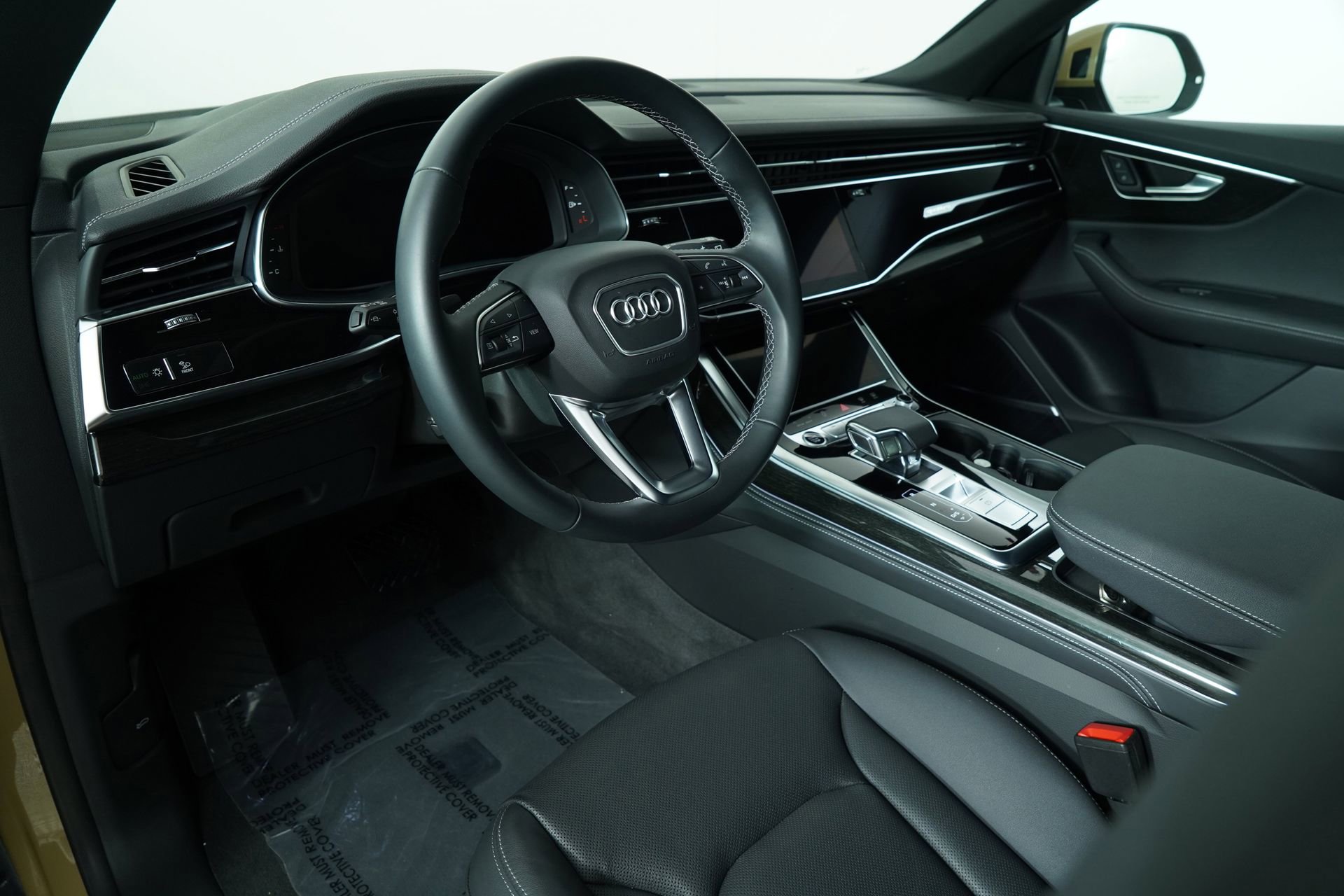 Certified 2025 Audi Q8 Premium Plus w/ Premium Plus Package AWD/4WD image 24