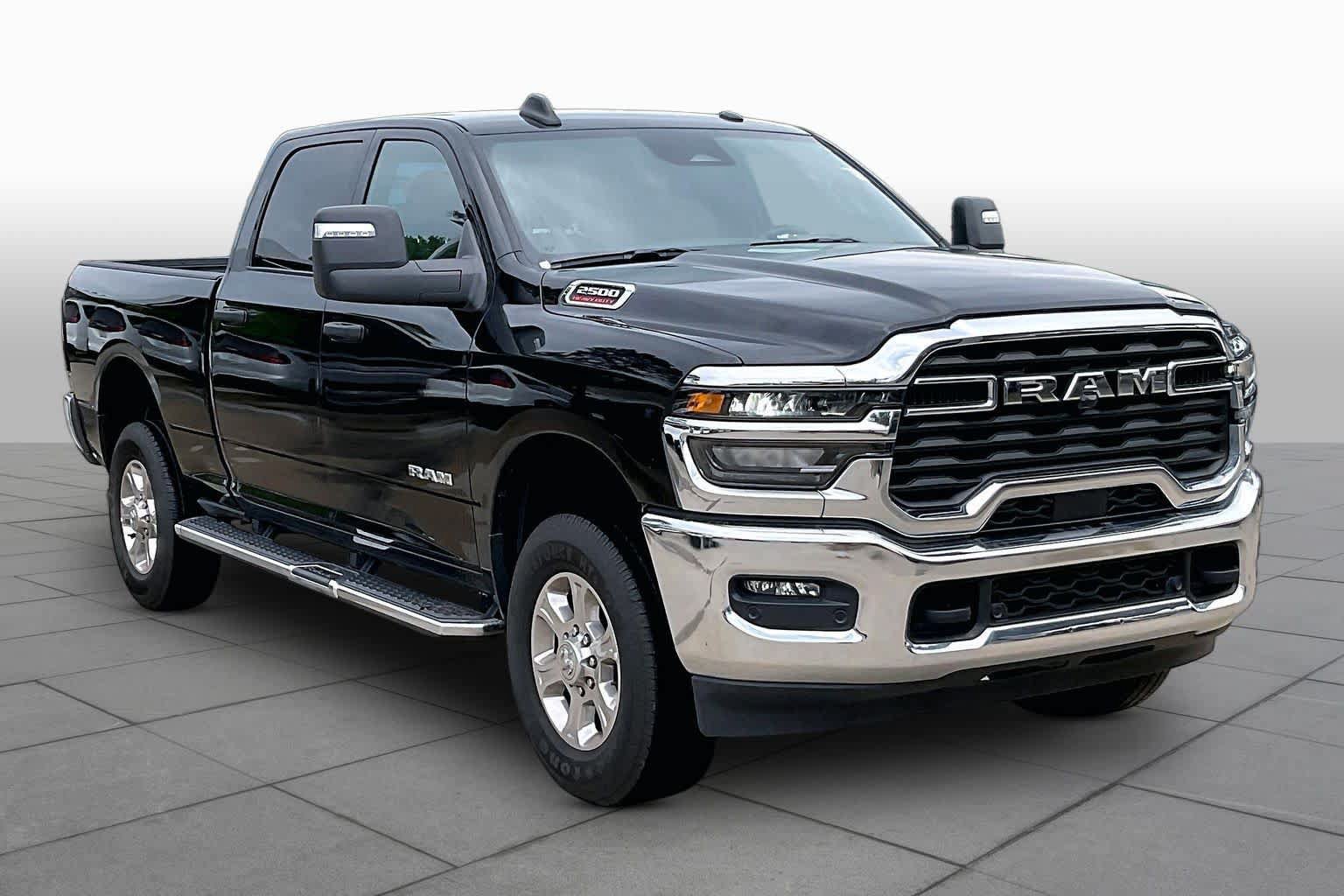 Certified 2025 RAM 2500 Big Horn AWD/4WD image 3