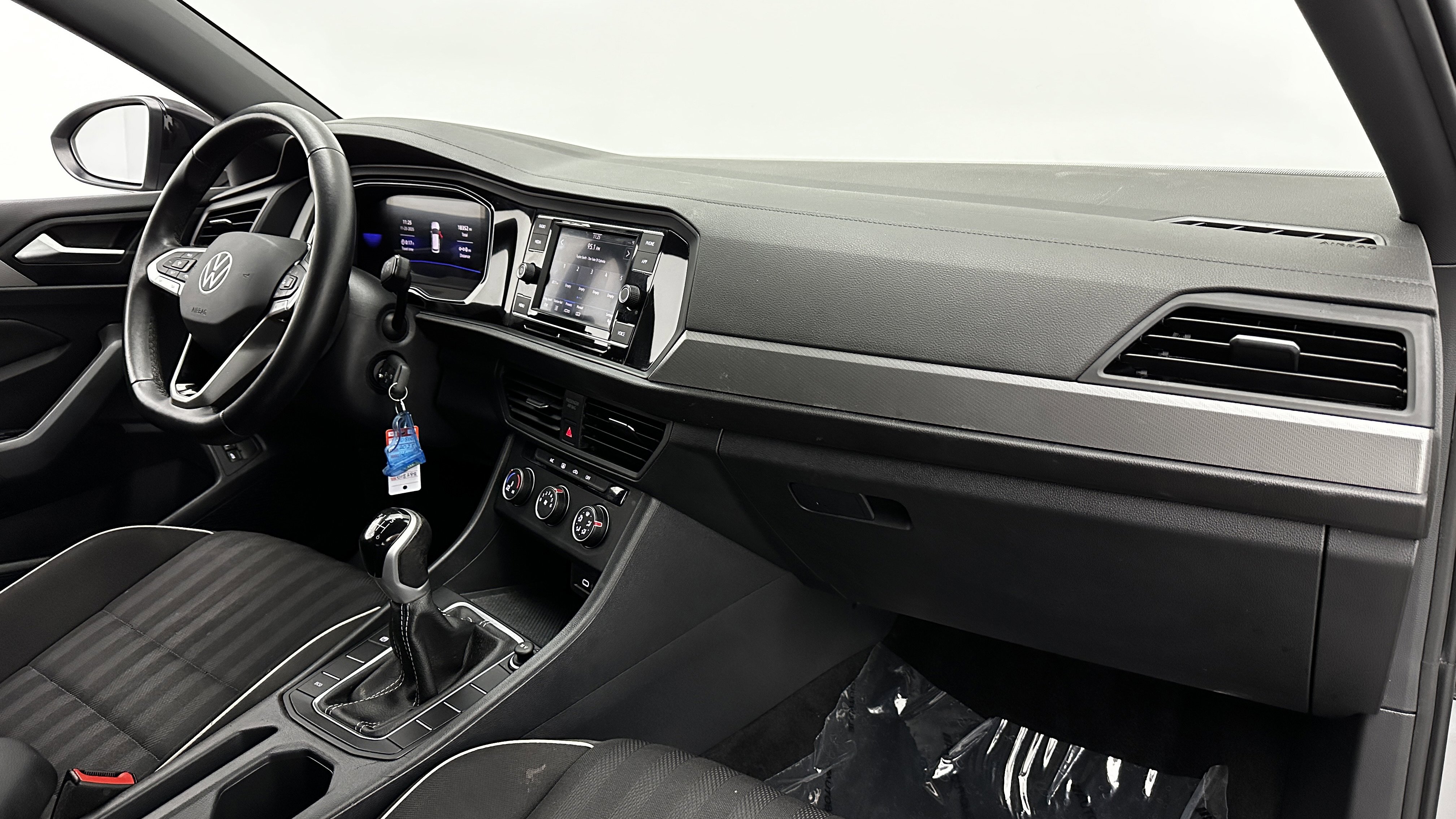 Used 2023 Volkswagen Jetta Sport image 30