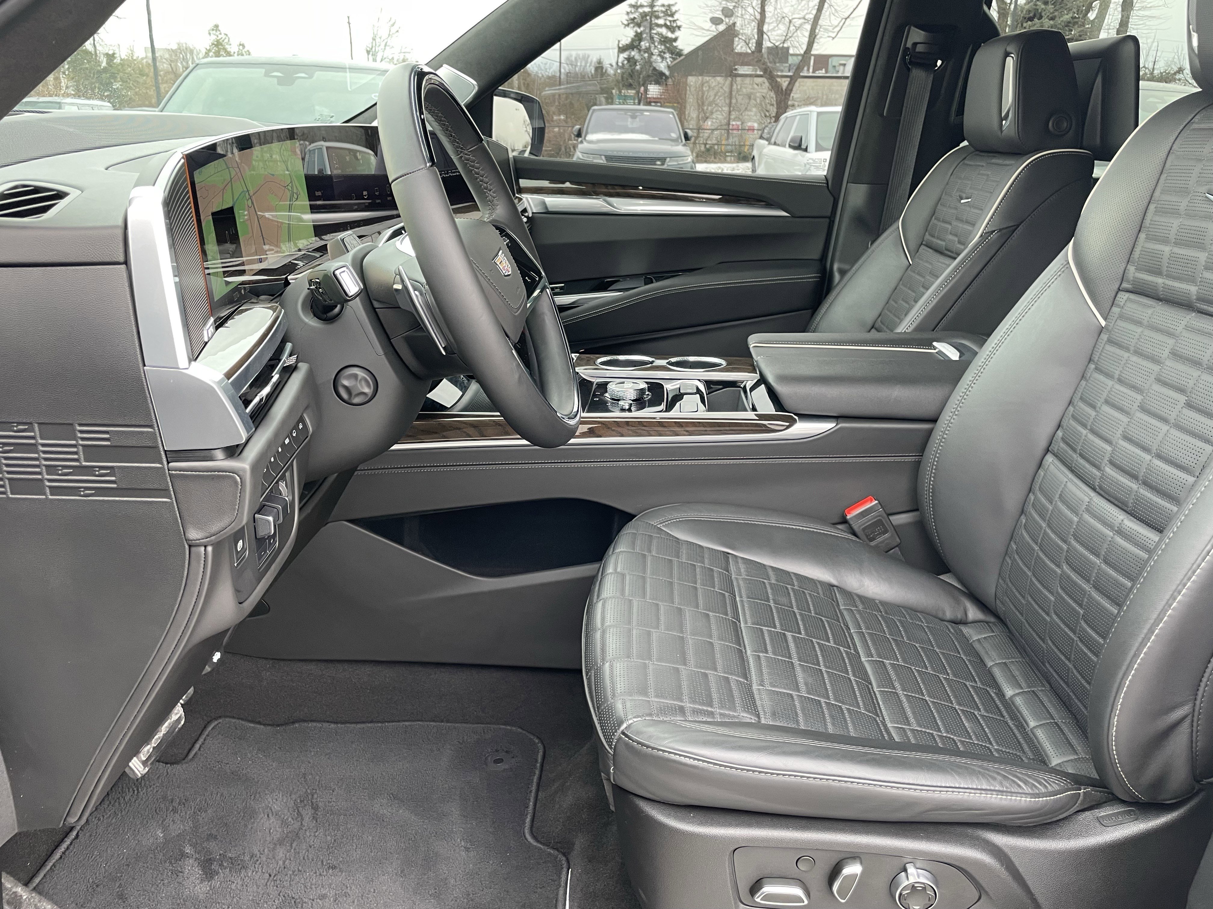 Used 2025 Cadillac Escalade ESV Sport Platinum image 14