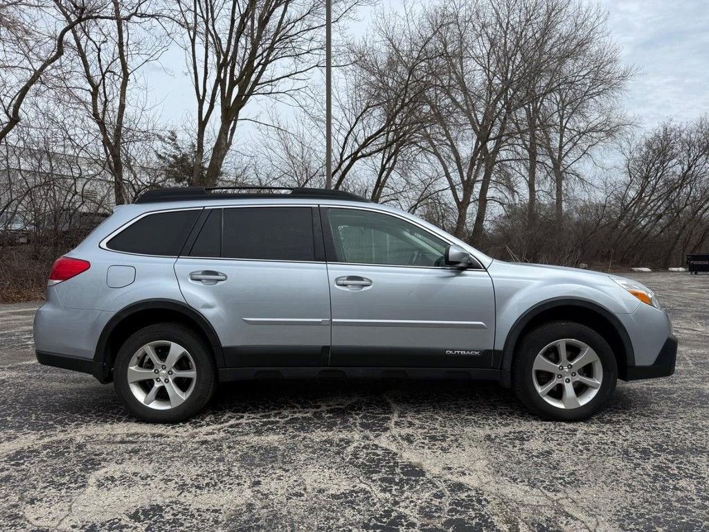 Used 2014 Subaru Outback 2.5i Limited w/ Moonroof Package image 2