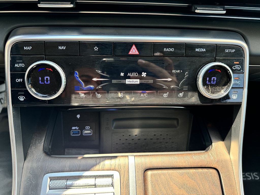 Used 2024 Genesis GV80 2.5T w/ Advanced Package AWD/4WD image 19