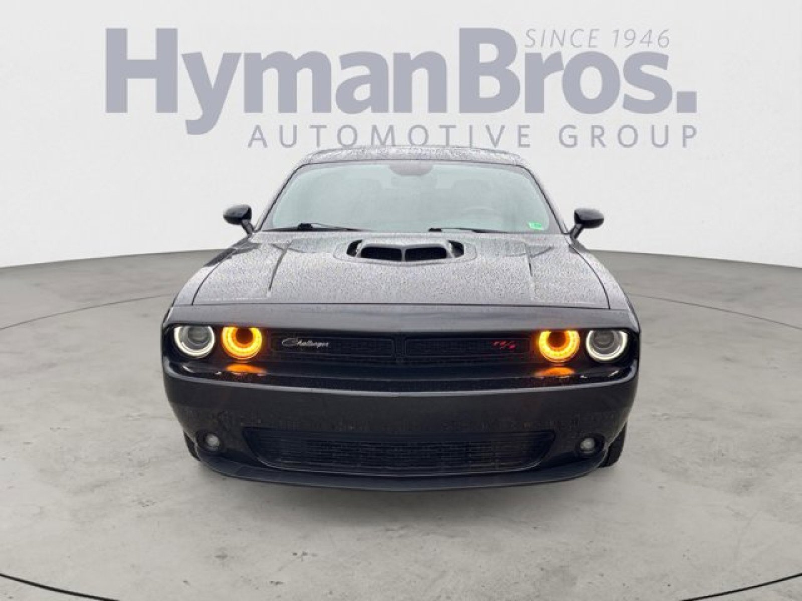 Used 2016 Dodge Challenger R/T image 8
