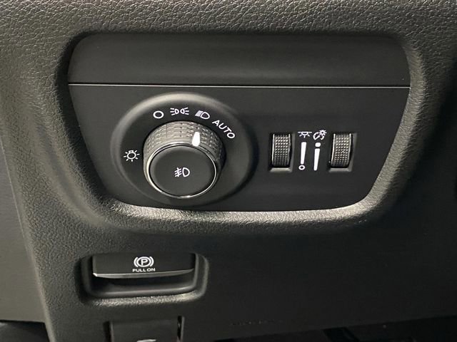 New 2025 Jeep Grand Cherokee L Limited w/ Black Appearance Package image 25