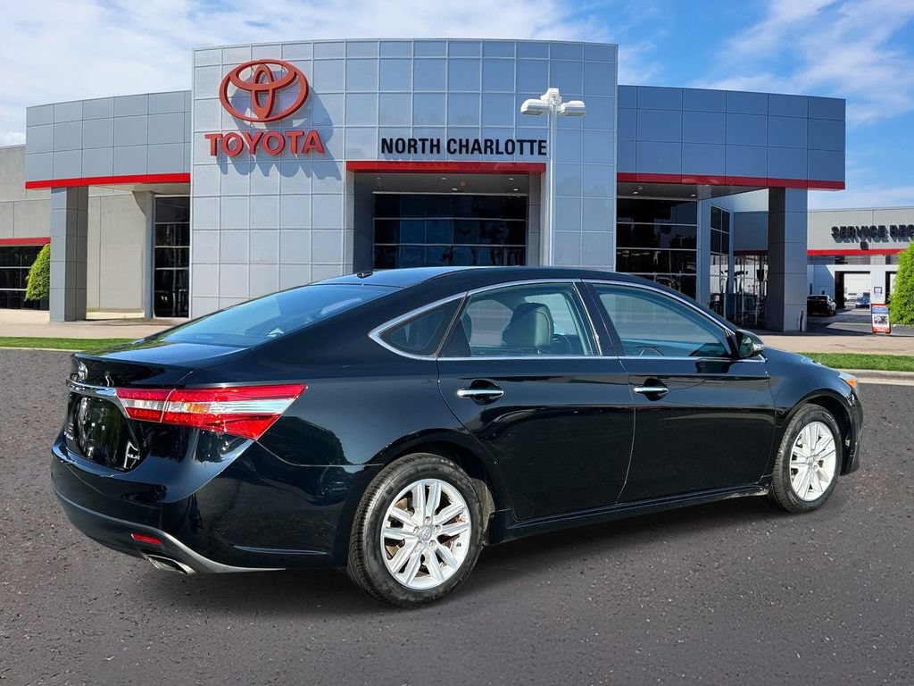 Used 2015 Toyota Avalon XLE FWD image 7